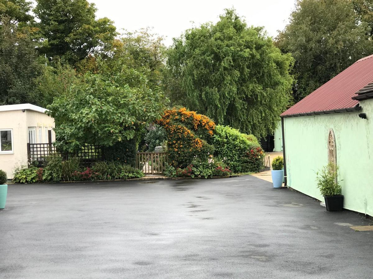 The Hawthornes Licensed Guest House Knottingley Bagian luar foto