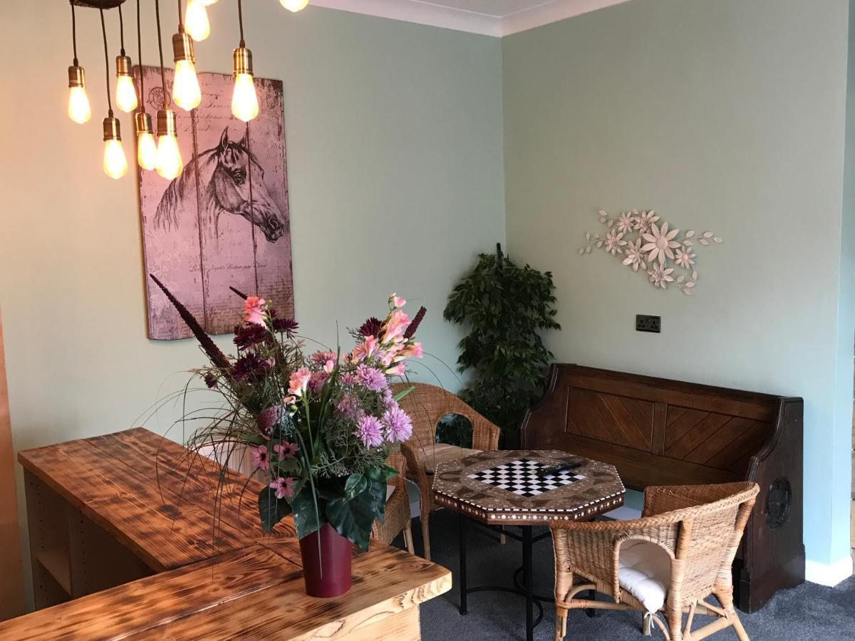 The Hawthornes Licensed Guest House Knottingley Bagian luar foto